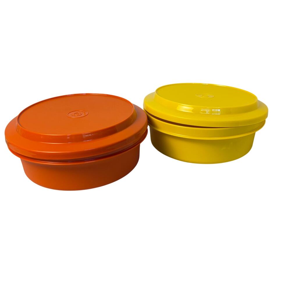 NIB VTG Tupperware medium "seal n serve set" of 2. bowls, plates/lids. 1206 1207